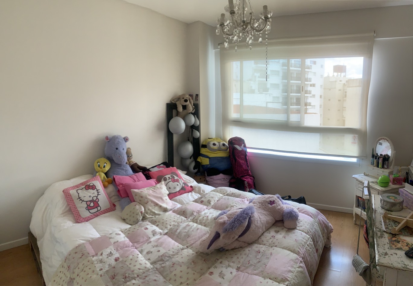 TRES AMBIENTES, LA PERLA. FRENTE