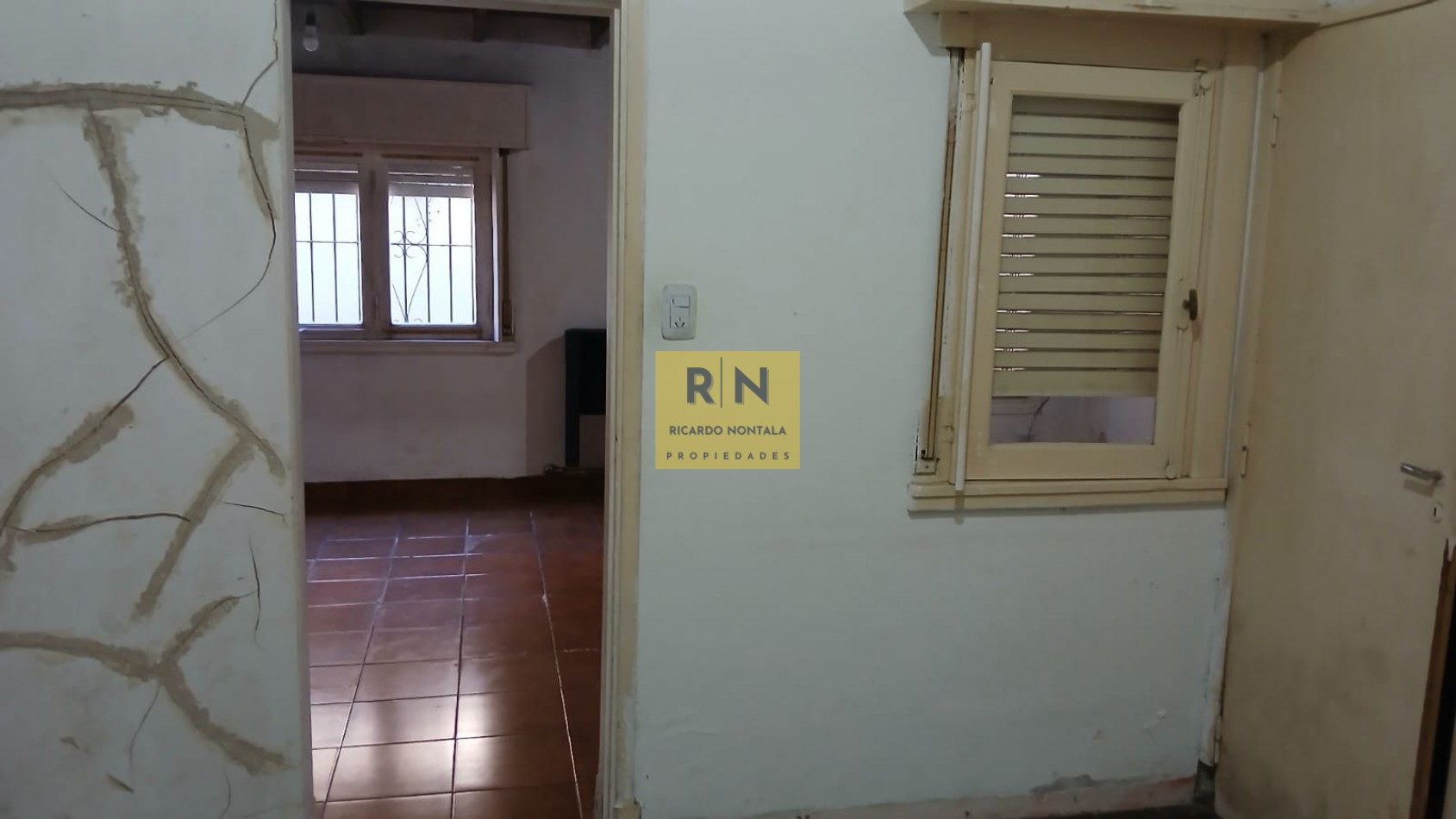 PH POR PASILLO. TRES AMBIENTES CON COCHERA