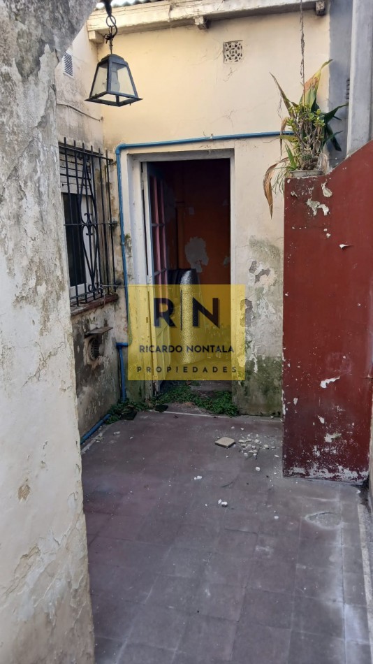 PH POR PASILLO. TRES AMBIENTES CON COCHERA