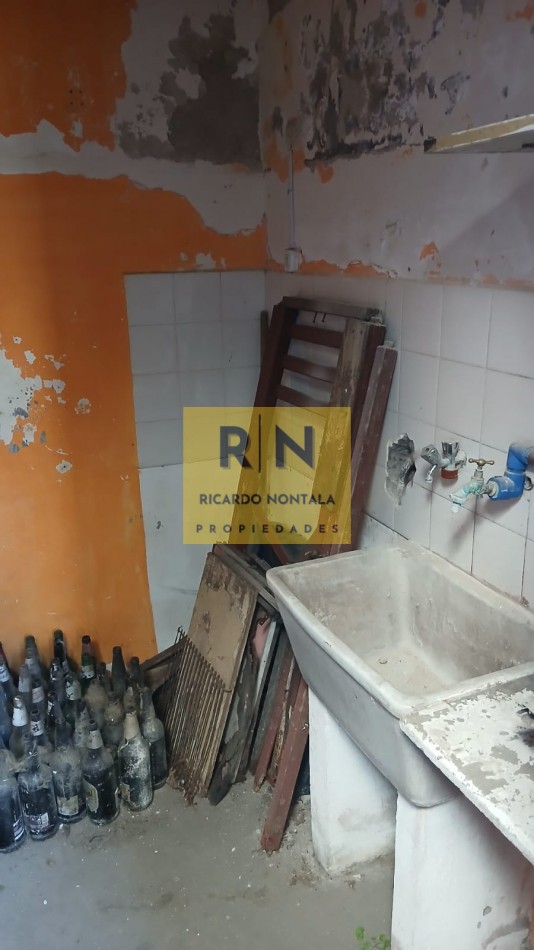 PH POR PASILLO. TRES AMBIENTES CON COCHERA